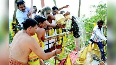 ಹಾಸನಾಂಬ: ರಾಜಗೋಪುರದ ಕಲಷ ಪ್ರತಿಷ್ಠಾಪನೆ