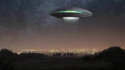 দিল্লির আকাশে UFO! বিমানবন্দরে হাই-অ্যালার্ট