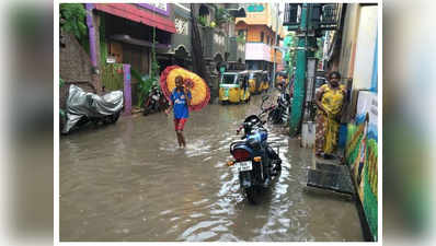 बारिश से चेन्नै में जनजीवन बेहाल, परीक्षाएं रद्द