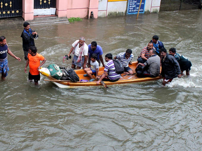 ऐसी हुई बारिश कि धुल गया चेन्नै का ड्रेनेज सिस्टम