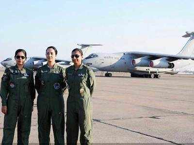 महिला फाइटर पायलट्स सिर्फ पांच साल के लिए: केंद्र सरकार