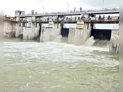 மதுராந்தகம், செம்பரம்பாக்கம் ஏரிகளில் நீர் திறப்பு அதிகரிப்பு