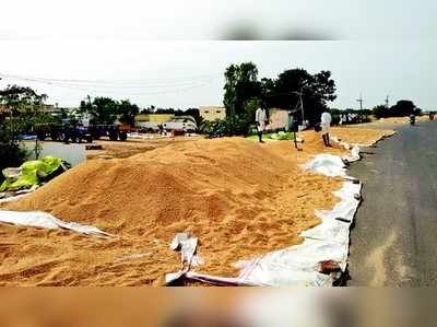 ದರ ಏರಿಕೆ ನಿರೀಕ್ಷೆಯಲ್ಲಿ ರೈತ: ವ್ಯಾಪಾರಸ್ಥರಿಗೆ ಆತಂಕ