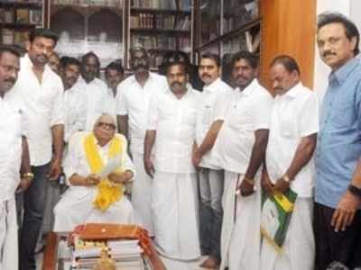 ஜல்லிக்கட்டு: திமுக உண்ணாவிரதப் போராட்டம்