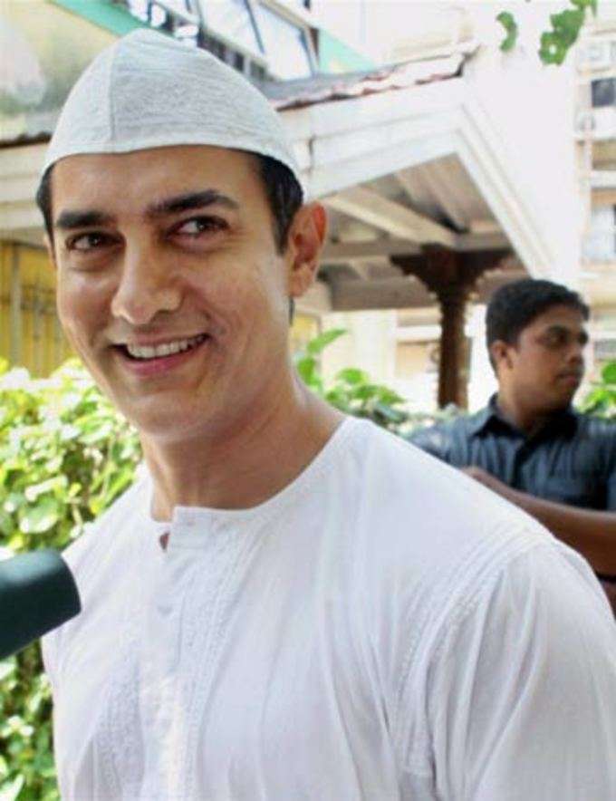 आमिर ने मनाई ईद