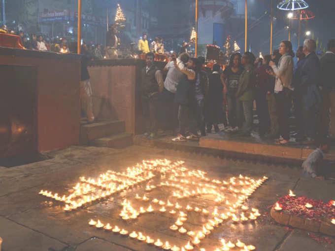 देखें, कैसे दीपों से जगमगा रही है शहीदों की शहादत