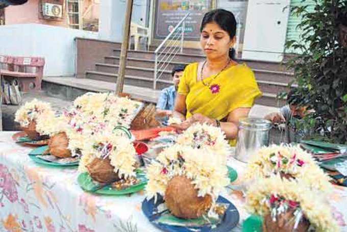 भाविकांची गर्दी 