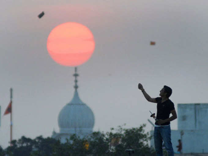 देश भर में ऐसे मना मकर संक्राति का त्योहार