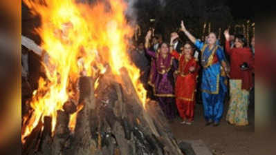 त्योहारों की अग्नि में पेड़-पौधों को जलाना उचित नहीं