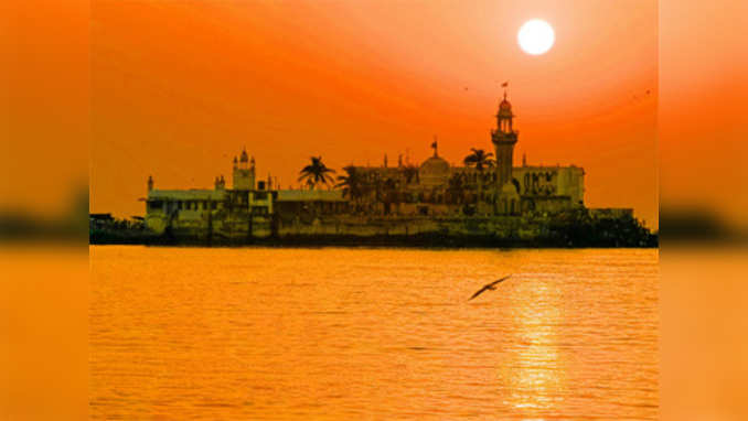 HC to decide on womens entry in Haji Ali after Sabarimala verdict 