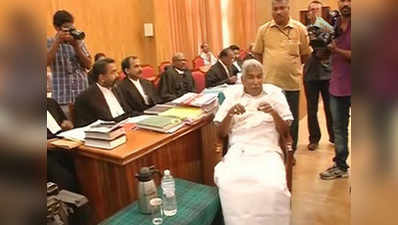 Solar scam: Kerala CM Oommen Chandy appears before probe panel 