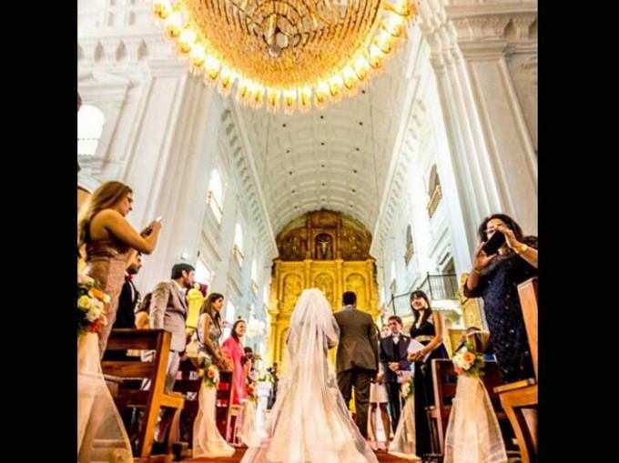देखिए, रवीना टंडन ने शेयर की बेटी की शादी की कई खूबसूरत तस्वीरें