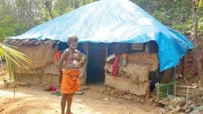 ಸೂರಿಗಾಗಿ ಕಾಯುತ್ತಿದೆ ದಲಿತ ಕುಟುಂಬ