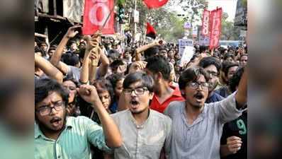 जादवपुर यूनिवर्सिटी: राज्यपाल का दबाव, VC कर रहे छात्र अधिकारों का बचाव