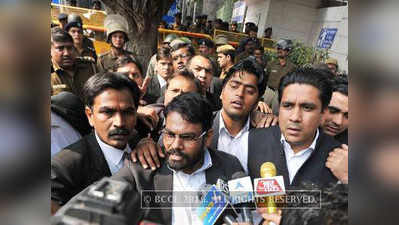JNU: छात्रों, पत्रकारों को पीटने के आरोपी वकील अरेस्‍ट, मिली जमानत
