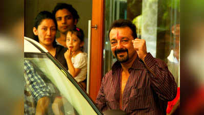 Sanjay Dutt to take chartered flight after release from jail 