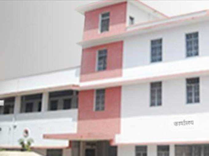 पंडित मोतीलाल नेहरु कॉलेज, छतरपुर में 8 पद