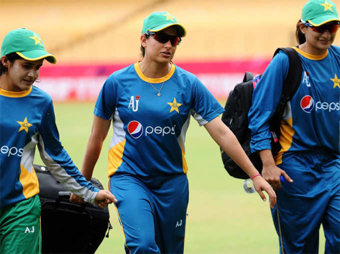 मिलिए पाकिस्तान की महिला क्रिकेट टीम से