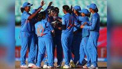 फिर नहीं चली बल्लेबाज, इंग्लैंड से हारी भारतीय महिला टीम