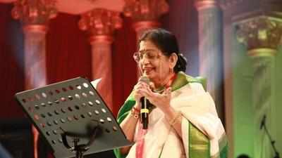 பின்னணி பாடகி பி.சுசீலா கின்னஸ் சாதனை