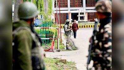 जबर्दस्त सुरक्षा: श्रीनगर एनआईटी में दो स्टूडेंट्स पर तैनात है एक जवान