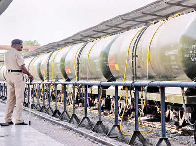 जानिए कैसे पहुंची मिराज से प्यासे लातूर के लिए पानी वाली ट्रेन