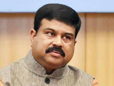 भारत ने पेट्रो प्रॉजेक्ट्स में UAE को हिस्सेदारी का ऑफर दिया