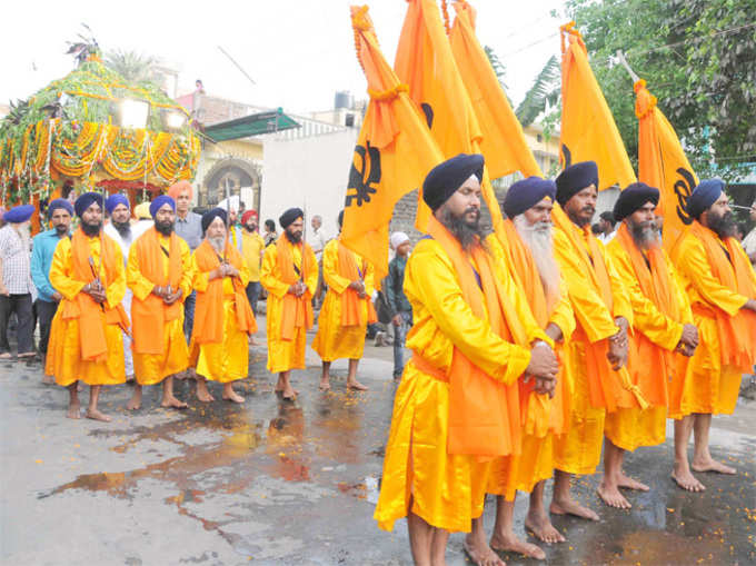 ढोल, भांगड़ा, गिद्दा और खुशियों का कॉम्बो: वैसाखी