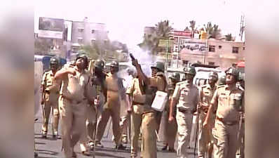 नए PF रूल्स पर बेंगलुरु में कपड़ा सेक्टर के कर्मचारियों का विरोध प्रदर्शन हुआ हिंसक