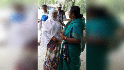 বিতর্কে সোনালি, বিক্ষোভের মুখে রেজ্জাক