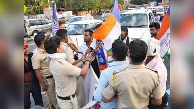 महाराष्ट्र दिवस पर जमकर गरजे राजनीतिक दल