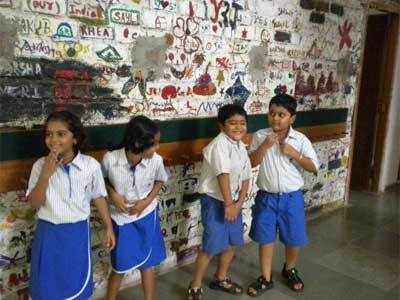 राजस्थान में दस हजार स्कूल खोले जायेंगे
