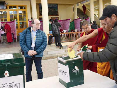 निर्वासित तिब्बती सरकार अलोकप्रिय, पीएम का पद एक राजनीतिक मजाक : चीन