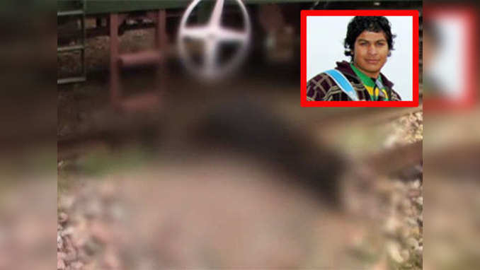 Photojournalist electrocuted while clicking pictures of water train 