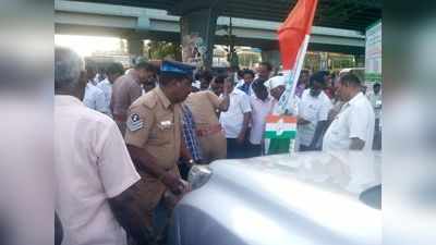 அம்பத்தூர் காங்கிரஸ் வேட்பாளர் மீது ஆசிட் தாக்குதல்