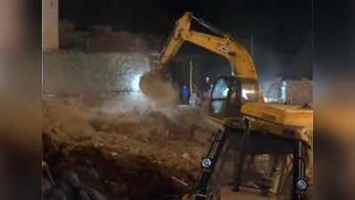 Meerut: Three-storey building collapses 