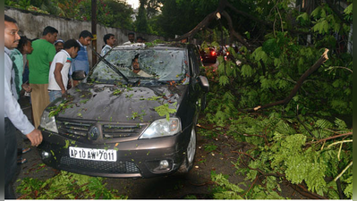 హైదరాబాదులో బాబోయ్ గాలివాన..