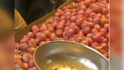 Farmer gets Re 1 for one tonne of onions 