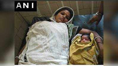 दिल्ली: पुलिस की वैन में महिला ने बच्ची को दिया जन्म