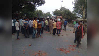 आजमगढ़ में लुटेरे को छुड़ाने के लिए थाने पर हमला, 24 गिरफ्तार