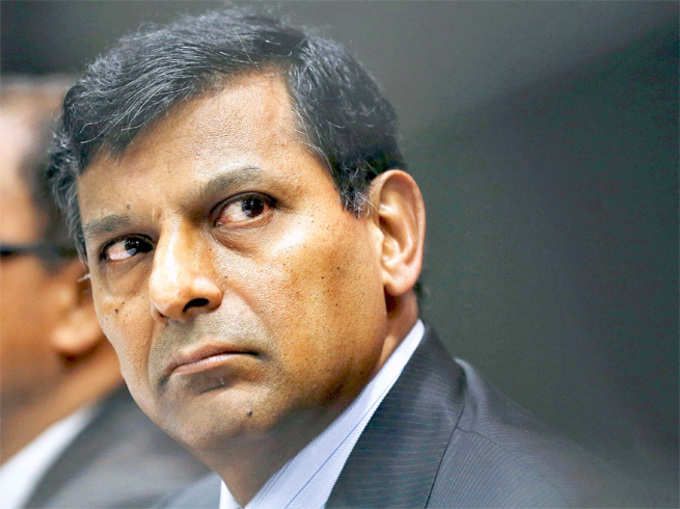 रघुराम राजन को RBI से न बाहर करने के 4 कारण