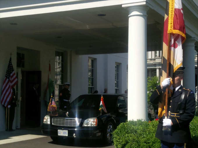 वाइट हाउस में पीएम मोदी ने की ओबामा से मुलाकात