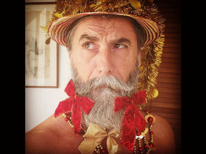 दाढ़ी के सहारे 60 साल का बुजुर्ग बना मॉडल
