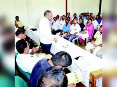 ಬೆಳೆವಿಮೆ ಕಂತು ಸರಕಾರವೇ ಭರಿಸಲಿ