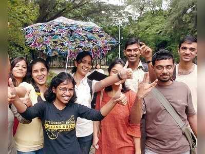 ತೈಲ ನಿಗಮದಲ್ಲಿ ಉದ್ಯೋಗಿಗಳಾಗಿ