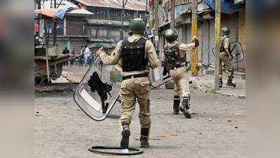 कश्मीर में तनाव बरकरार, पुलिसकर्मी समेत 6 और मारे गए, अब तक 21 की मौत
