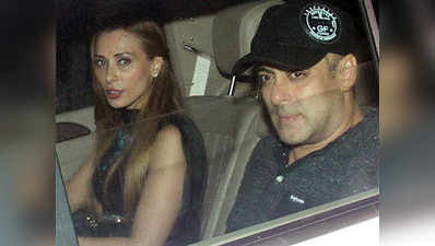 Salman makes a grand entry with Iulia at Arpita’s dinner party 