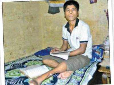 छात्र का संघर्ष: गरीबी से लड़कर 12वीं में प्रेम कुमार लाया 91% नंबर