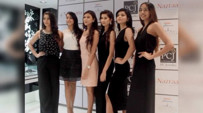 Yamaha Fascino Miss Diva 2016 Delhi finalists visit Nazraana Jewellery store