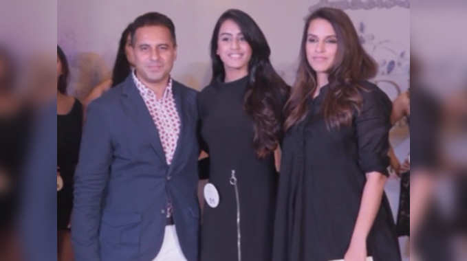 Neha Dhupia unveils the Yamaha Fascino Miss Diva 2016 Delhi finalists